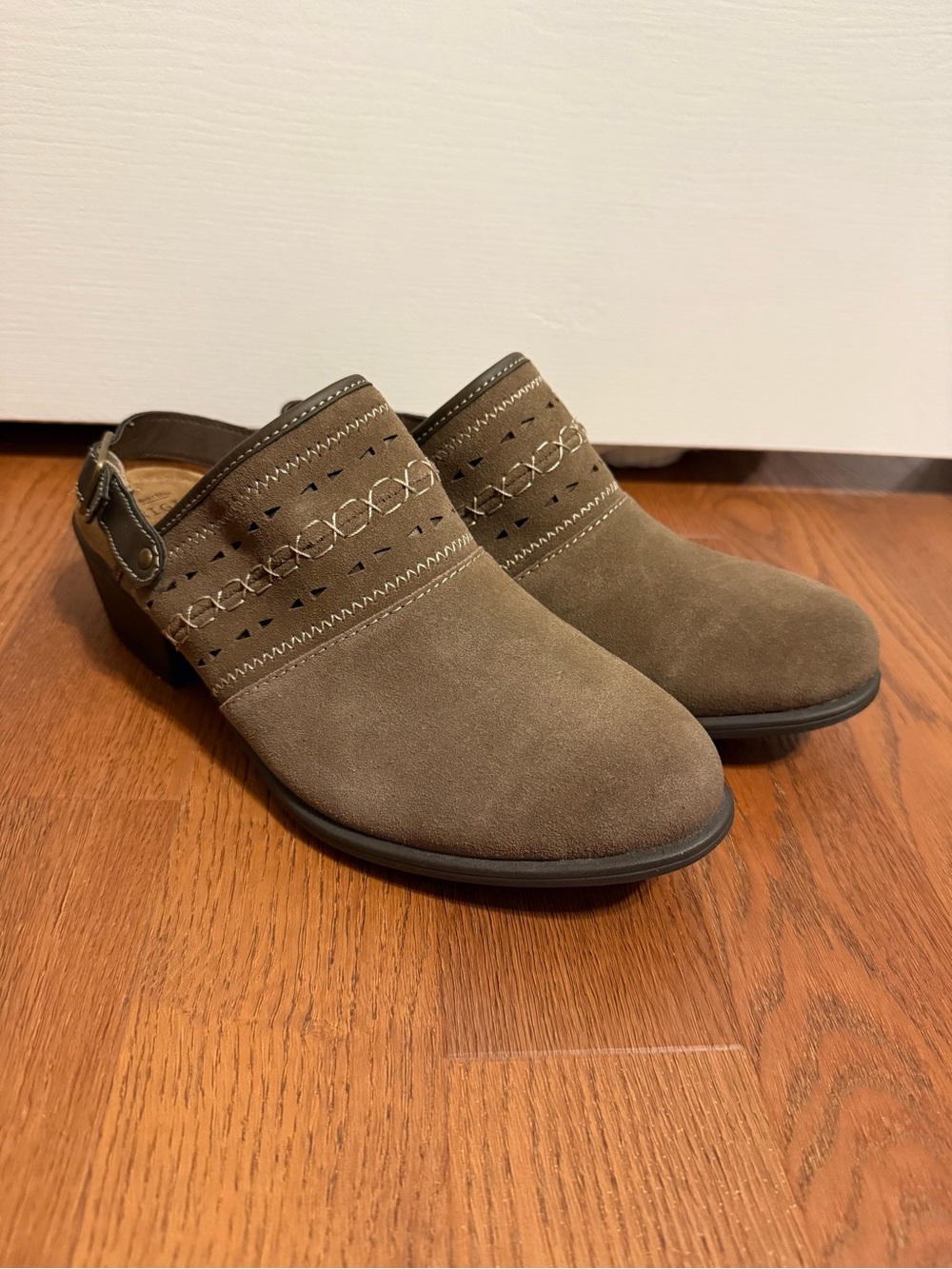 Earth Origins Cady Suede Slingback Clogs Mushroom Taupe Size 10W Wide Comfort
